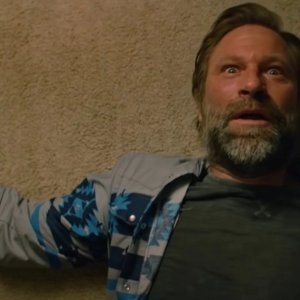 Wander: una scena con Aaron Eckart