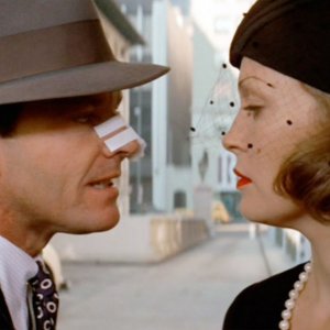 Chinatown: Jack Nicholson e Faye Dunaway in una scena