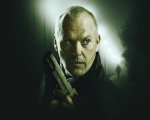 La memoria dell'assassino, la recensione: Michael Keaton e un noir poco lucido