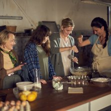 Pane al limone con semi di papavero: un'immagine del film