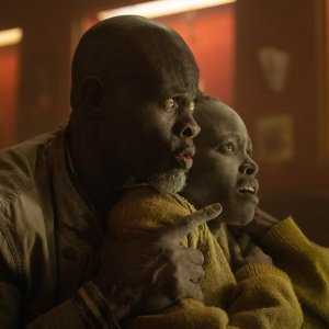 A Quiet Place: Giorno 1 - Lupita Nyong'o e Djimon Hounsou in una scena