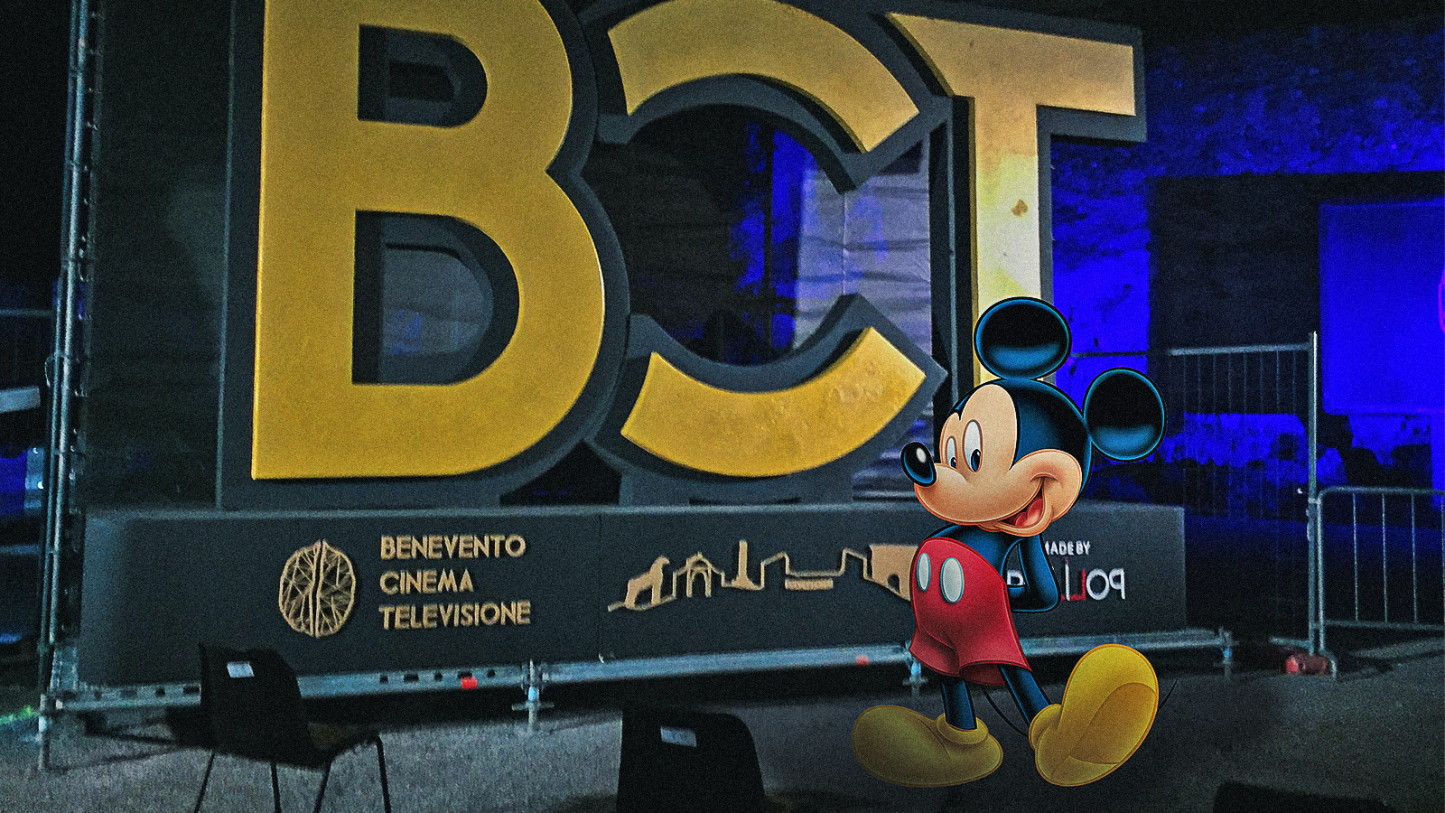 Uma composição com Mickey Mouse no set do BTC Festival