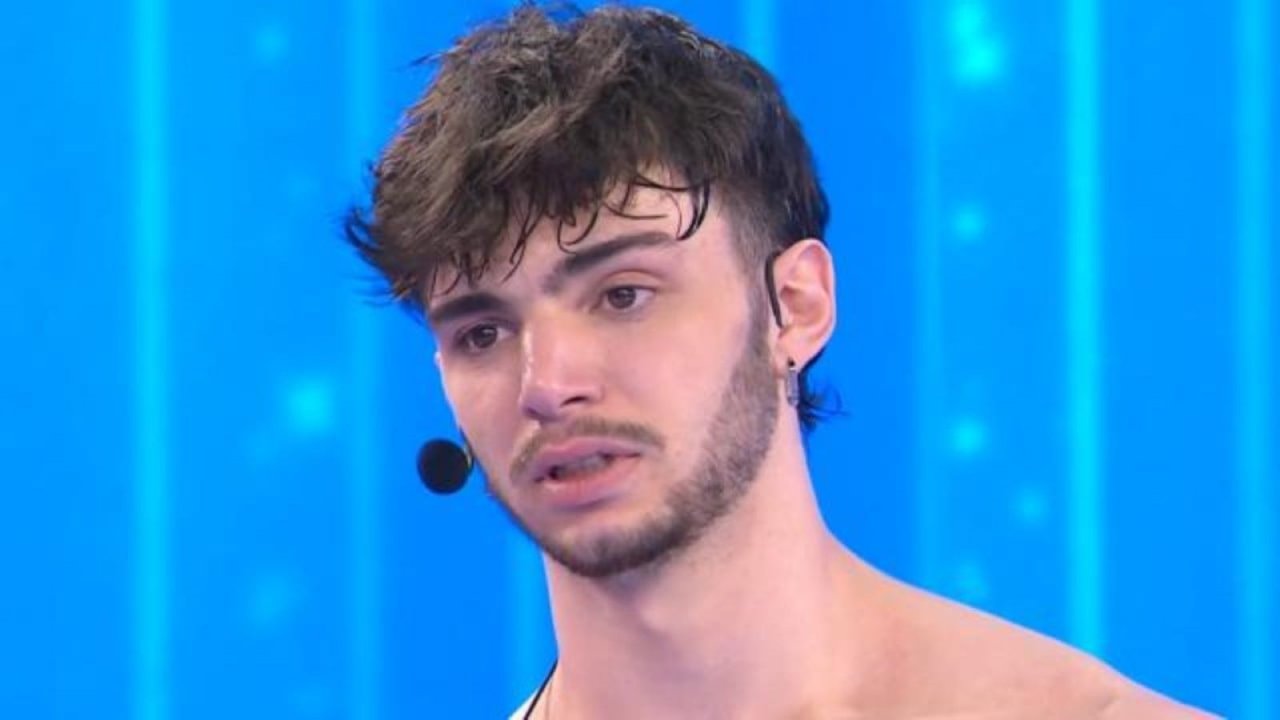 Nicholas Borgogni dopo un'esibizione ad Amici 23