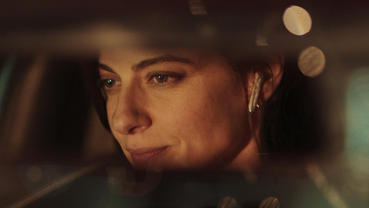 Non Riattaccare, Barbara Ronchi è Irene