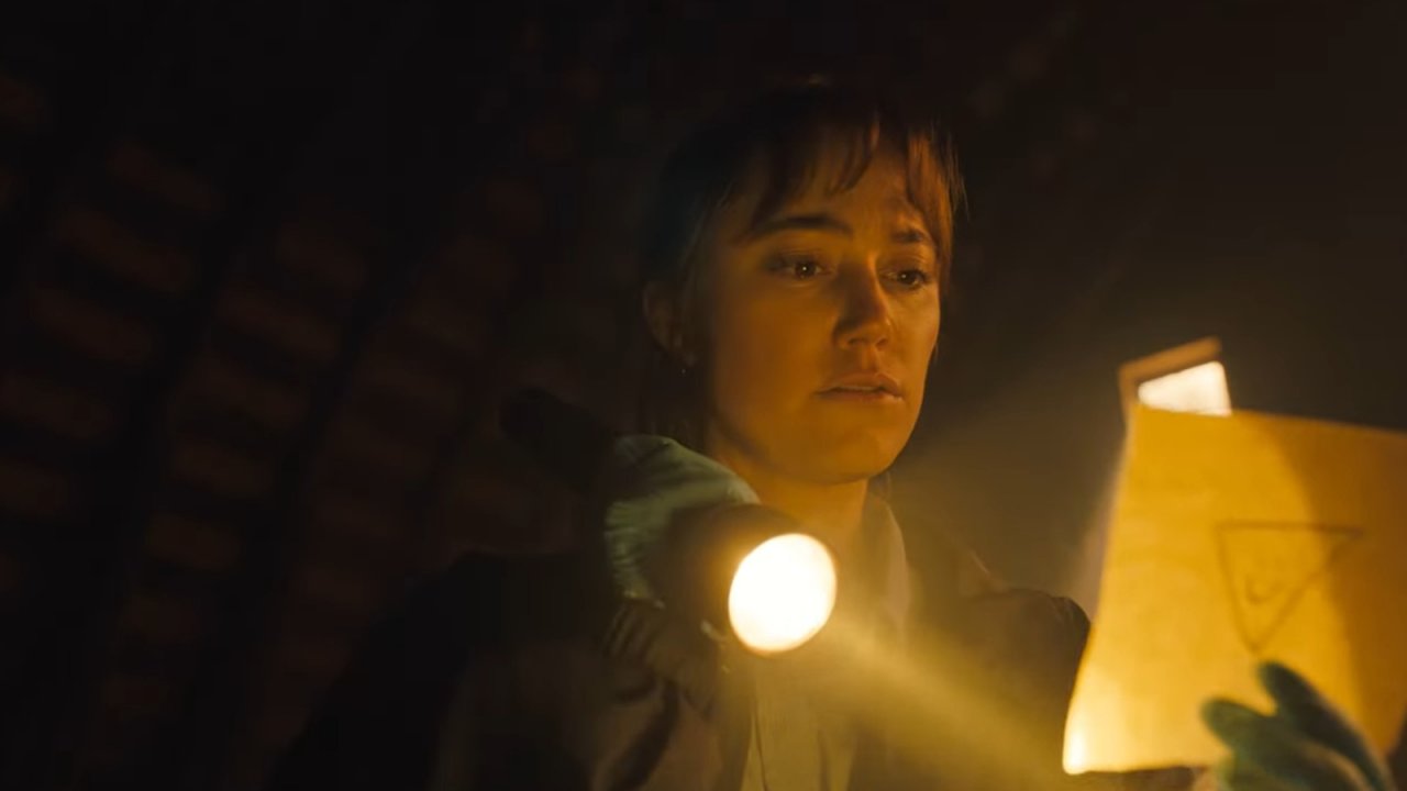 Un'immagine del final trailer di Longlegs