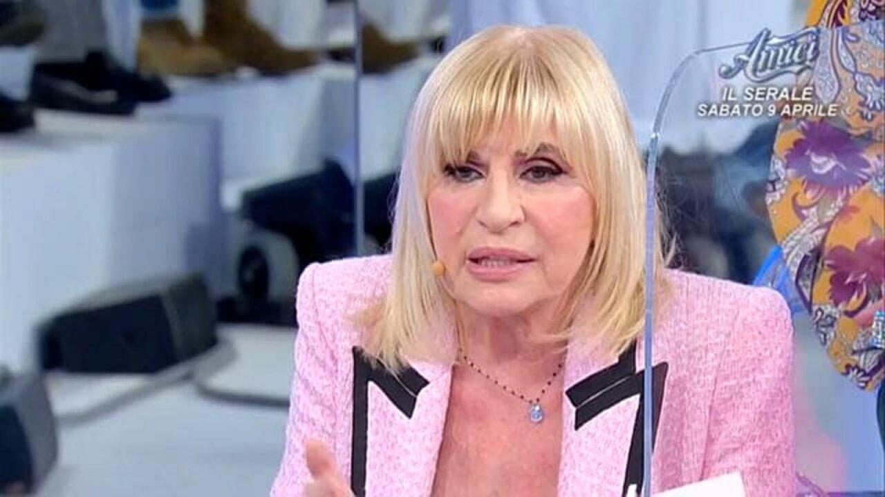 Gemma Galgani durante una puntata di Uomini e donne