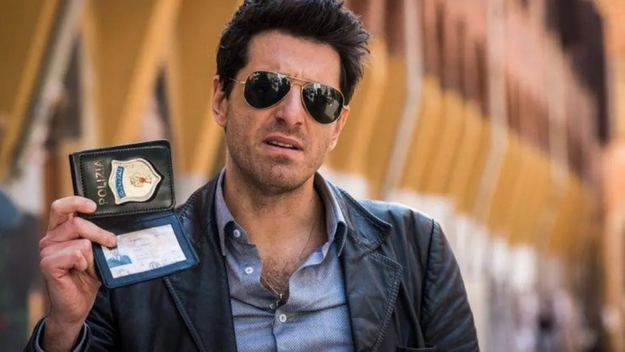 Giampaolo Morelli interpreta l'ispettore Coliandro dal 2006, anno della prima stagione