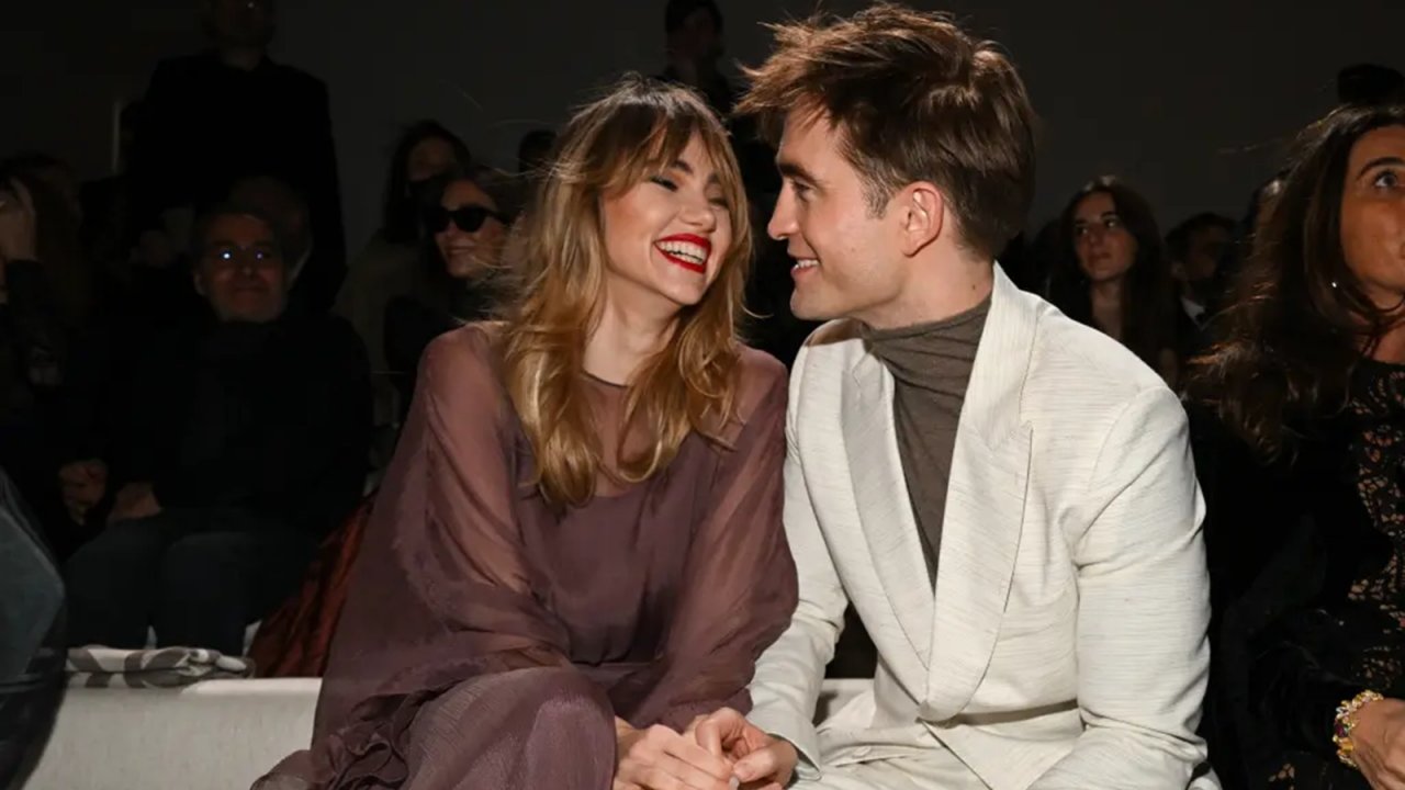 Suki Waterhouse ricorda il primo incontro con Robert Pattinson: 