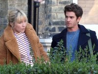 Florence Pugh e Andrew Garfield a luci rosse: il film We Live in Time vietato ai minori per le scene piccanti