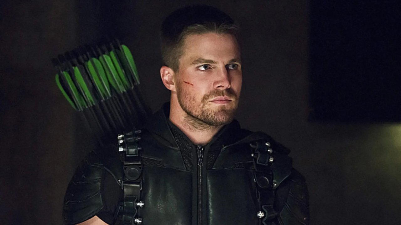 Amell nel ruolo di Oliver Quinn