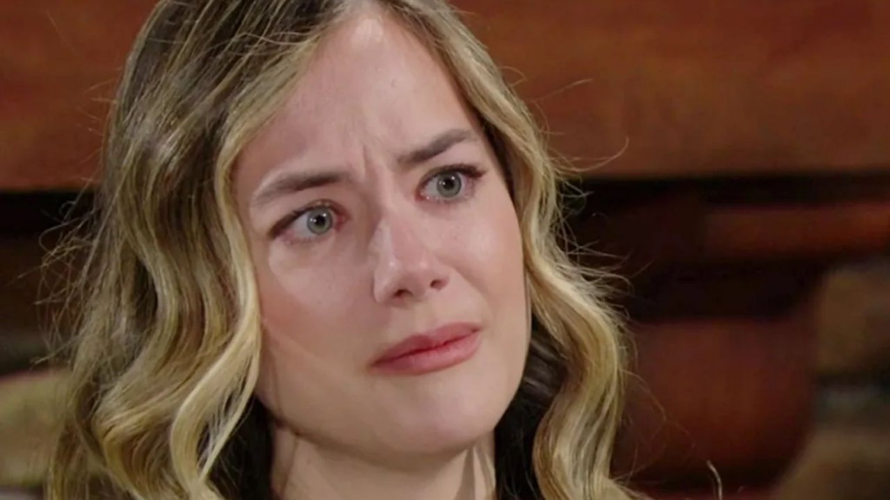 Un primo piano di Annika Noelle che  interpreta Hope