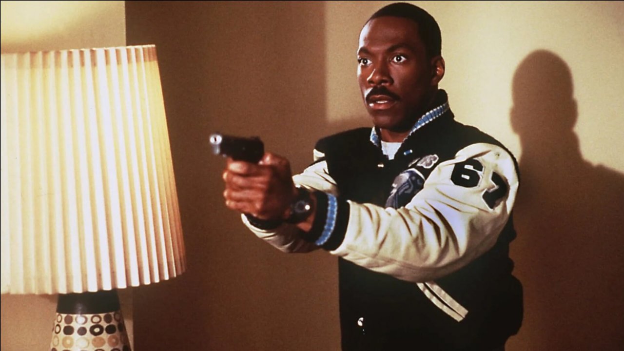 Eddie Murphy in una scena di Beverly Hills Cop
