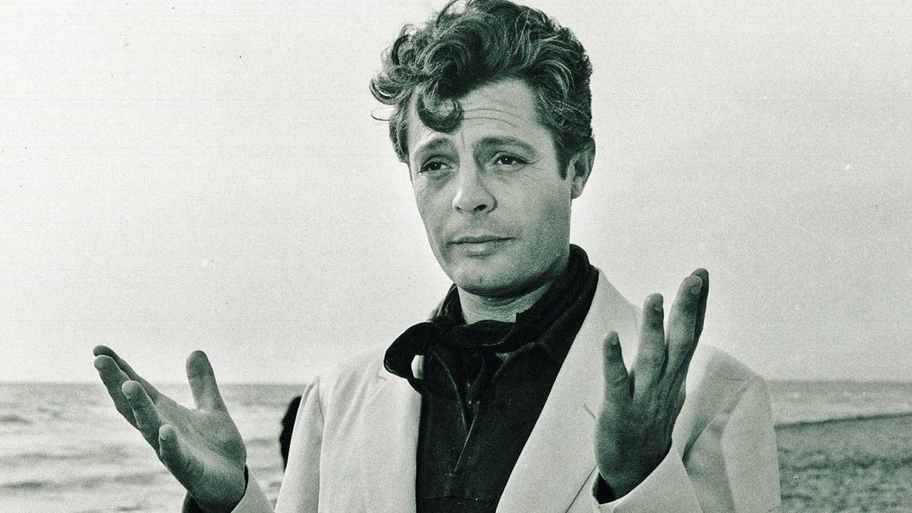 Marcello Mastroianni sul manifesto della mostra.