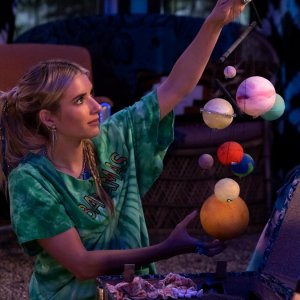 Space Cadet: Emma Roberts in una scena del film