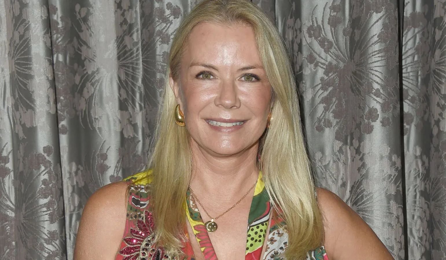 Una foto di posa di Katherine Kelly Lang