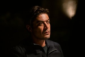 Svaniti Nella Notte, La Recensione Del Film Netflix Con Riccardo ...