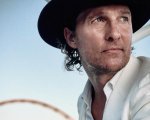 Matthew McConaughey è stato punto da un'ape in faccia: è davvero irriconoscibile