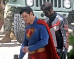 Superman è in trappola nelle nuove foto dal set che contengono un potenziale spoiler