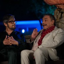 30 anni di meno: Nino Frassica e Claudio Gregori in una scena