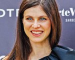 Alexandra Daddario, l'intervista: “Faccio l'attrice per raccontare storie. E vorrei essere Barbie umana”