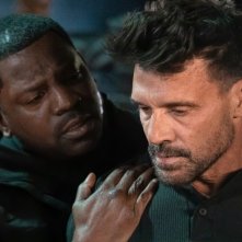 A luci spente: Frank Grillo con Mekhi Phifer in una foto