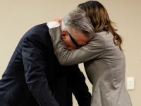 Alec Baldwin risponde ai fan dopo l'archiviazione del caso Rust: 'Non mi avete mai abbandonato'