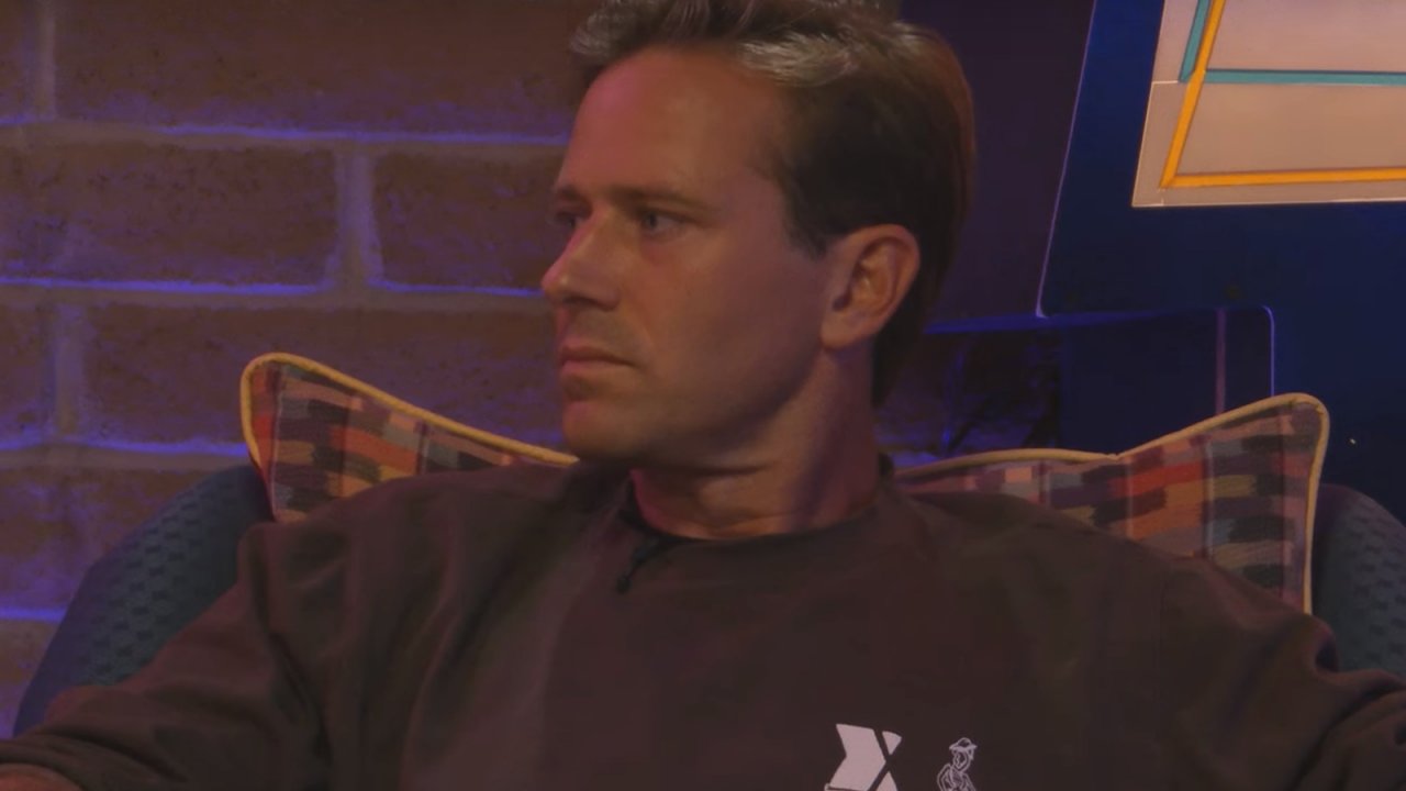 Armie Hammer durante un'intervista