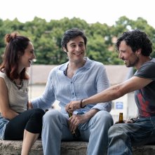 L'invenzione di noi due: Silvia D'amico e Lino Guanciale e Francesco Montanari in una scena