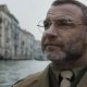 Liev Schreiber e Matilda De Angelis si innamorano nel trailer del film Di là del fiume e tra gli alberi