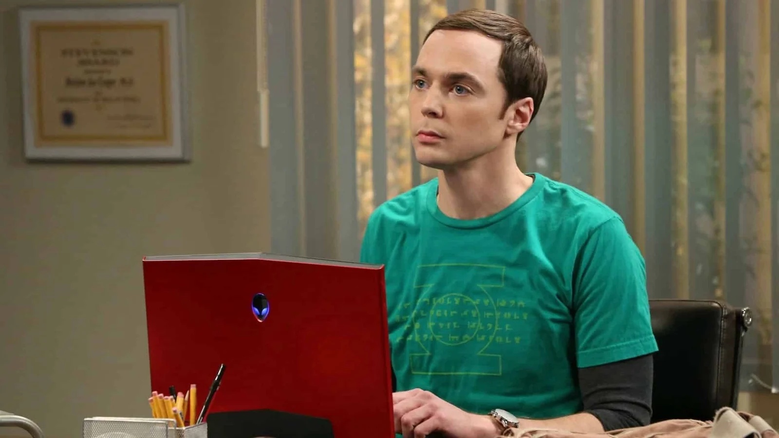 Jim Parsons in una scena di The Big Bang Theory.