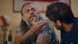 Amici per caso - Clip 'Pay Friendly'