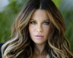 Kate Beckinsale ringrazia Britney Spears per averla difesa dagli hater: 'Donne che supportano altre  donne'