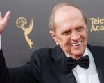 Bob Newhart voleva che Dwayne Johnson lo interpretasse in un biopic: 'Mi scambiano per lui in continuazione'