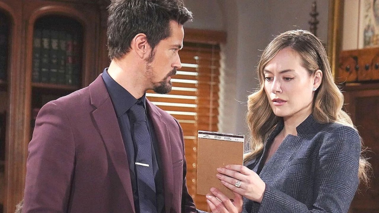 Thomas e Hope in una scena della soap di Canale 5