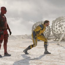 Deadpool & Wolverine: Ryan Reynolds e Hugh Jackman in una scena del film