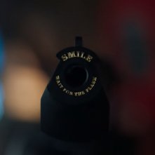 Deadpool & Wolverine: 'sorridi e preparati al flash', l'ironico messaggio su una delle pistole di Wade