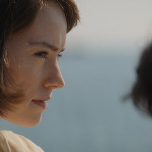 La ragazza del mare:Daisy Ridley in una scena