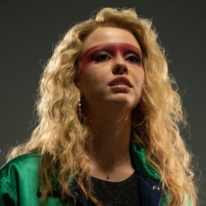 MaXXXine: Mia Goth in un'immagine