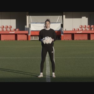 We All Play: Dolores Gallardo in una scena del documentario