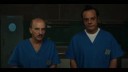 La Scommessa - Una Notte In Corsia - Trailer della dark comedy con Carlo Buccirosso e Lino Musella