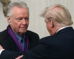 Megalopolis, Jon Voight: 'Se avessi saputo che il mio ruolo era una parodia di Trump avrei detto no a Coppola'
