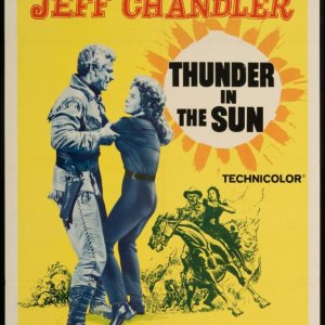 Locandina di Scandalo al sole