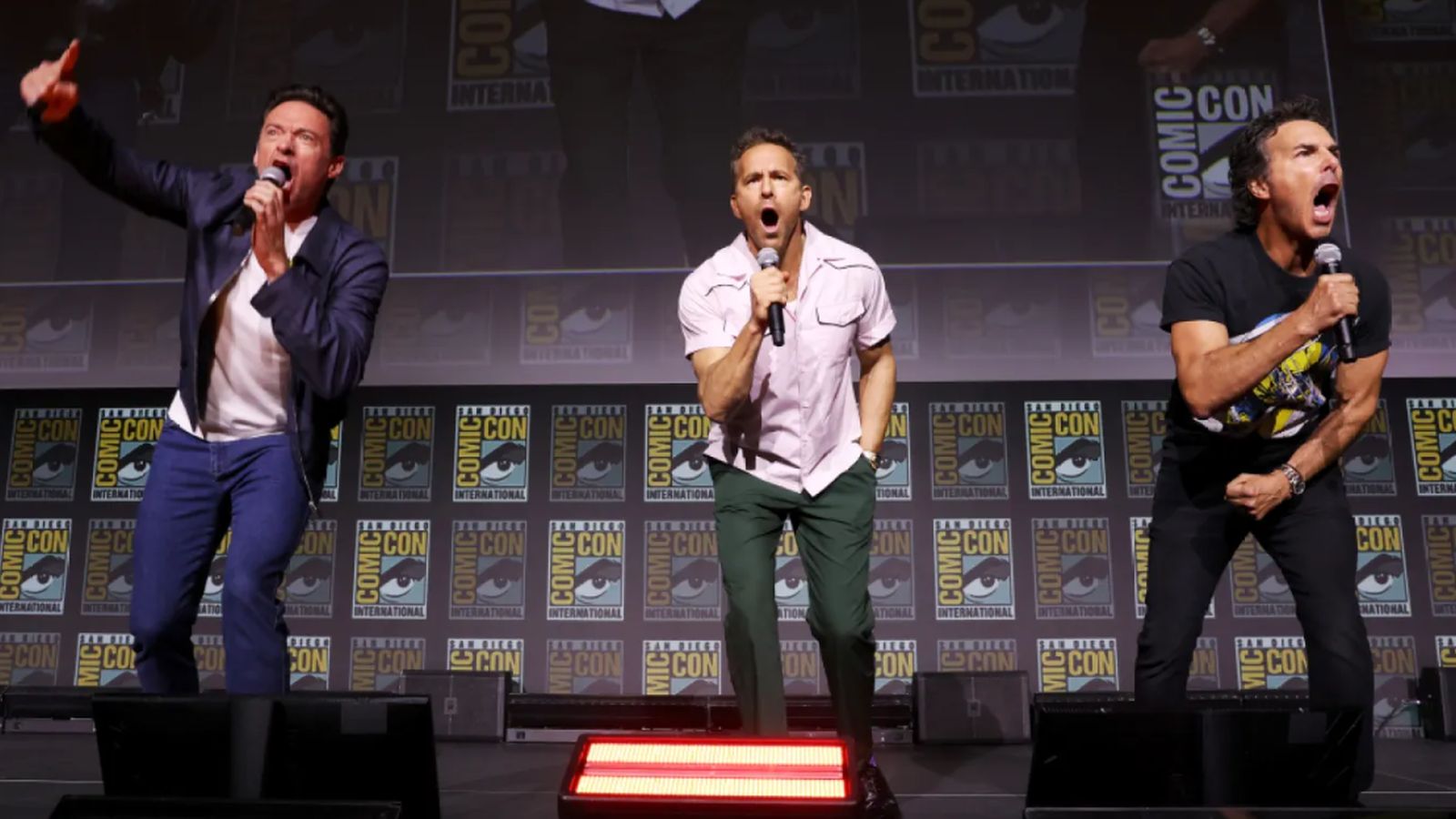 L'urlo di Ryan Reynolds, Hugh Jackman e Shawn Levy sul palco del San Diego Comic-Con 2024