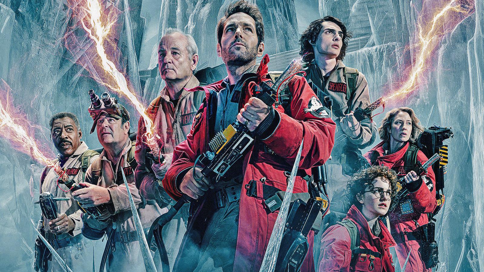 I protagonisti di Ghostbusters: Minaccia Glaciale nella locandina del film