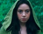 Agatha All Along: primo guardo alla strega in verde di Aubrey Plaza nelle nuove foto promozionali