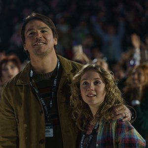 Trap: Josh Hartnett e Ariel Donoghue in un'immagine