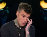Fedez pronto a denunciare Fabrizio Corona per stalking: 'Falsità per vendere abbonamenti al suo programma'