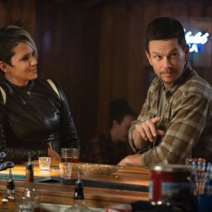 The Union: Halle Berry, Mark Wahlberg in un'immagine