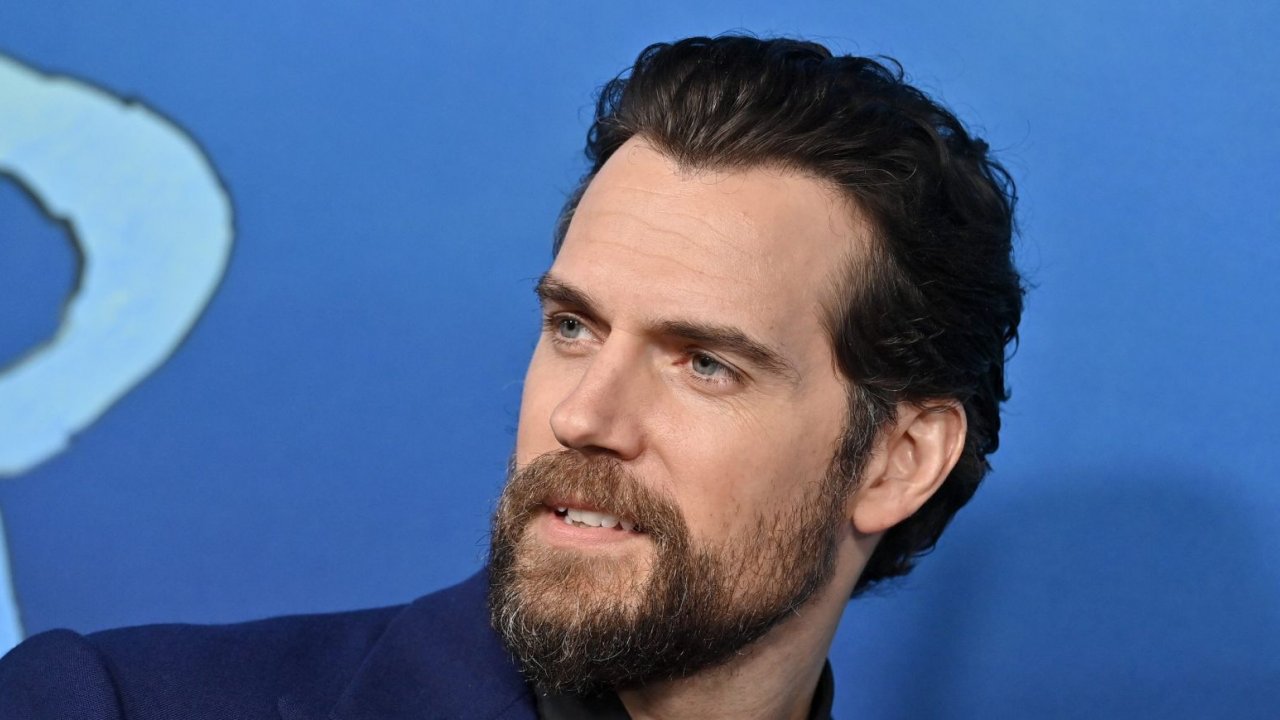 Un primo piano di Henry Cavill
