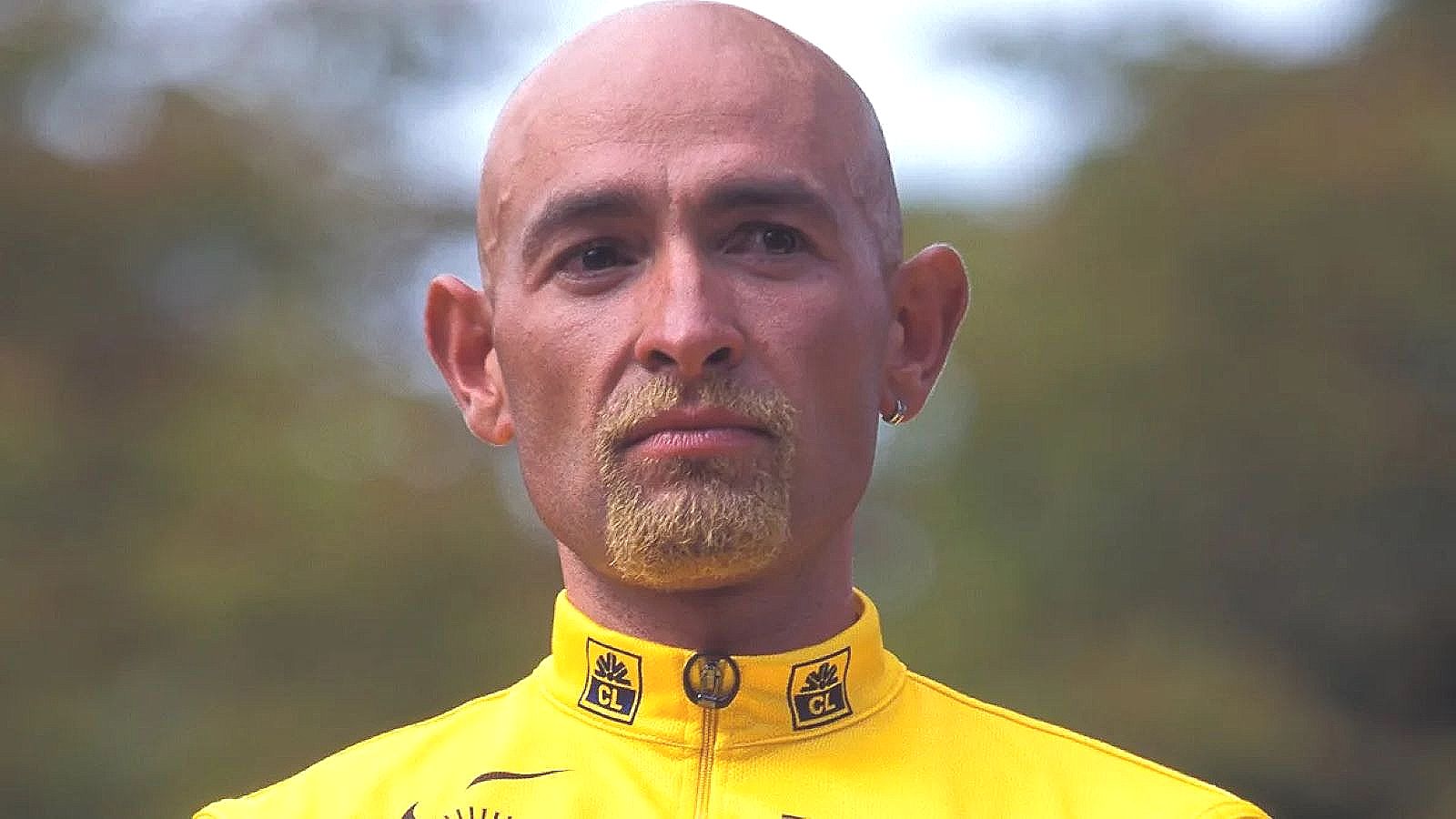 Un primo piano del ciclista Marco Pantani